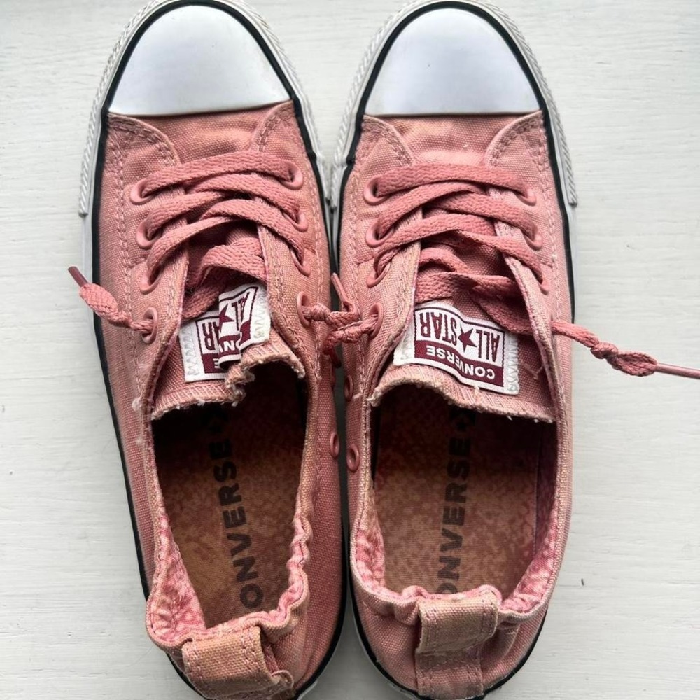 Converse slip on pink/white‎ sneakers size 7